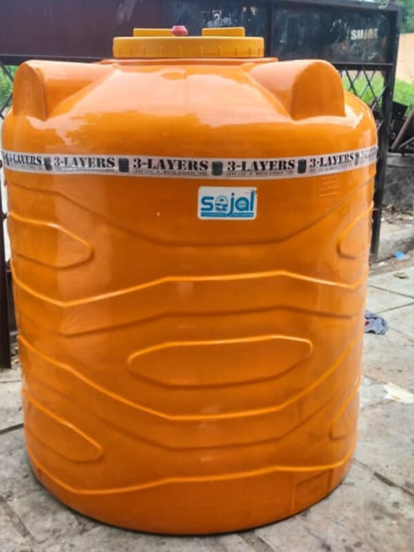 1500L WATER TANKS